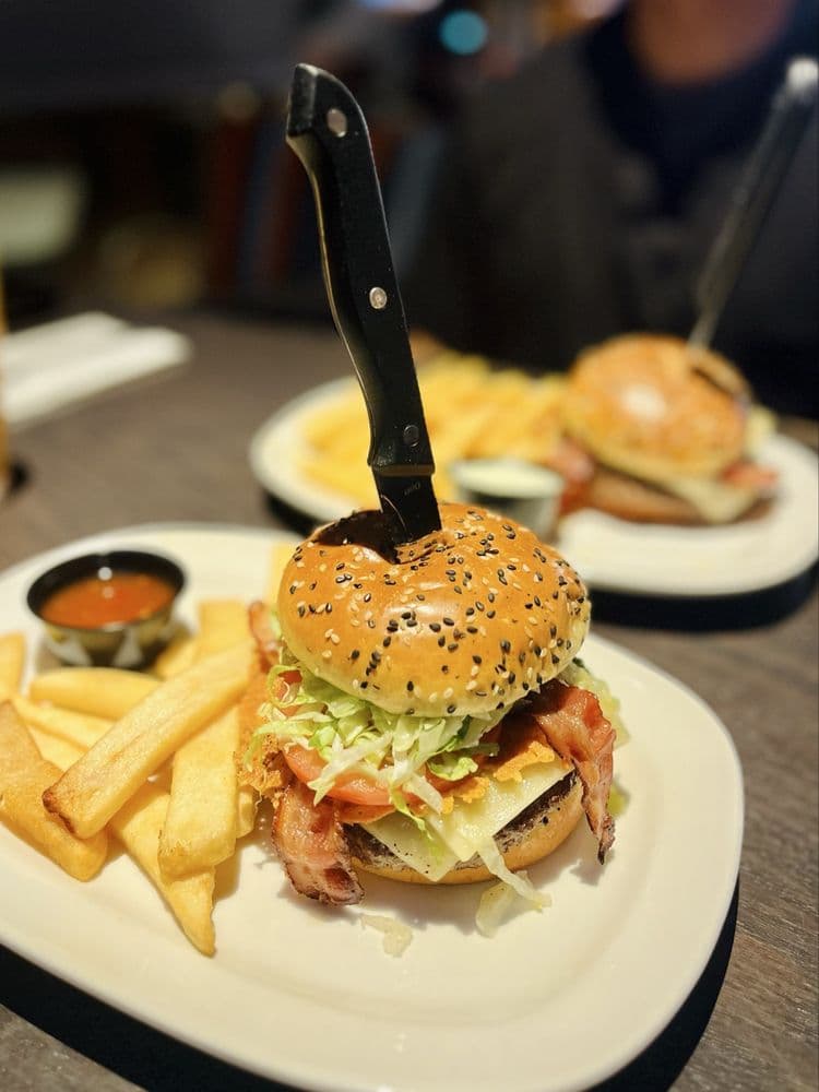 Red Robin Signature Gourmet Burger