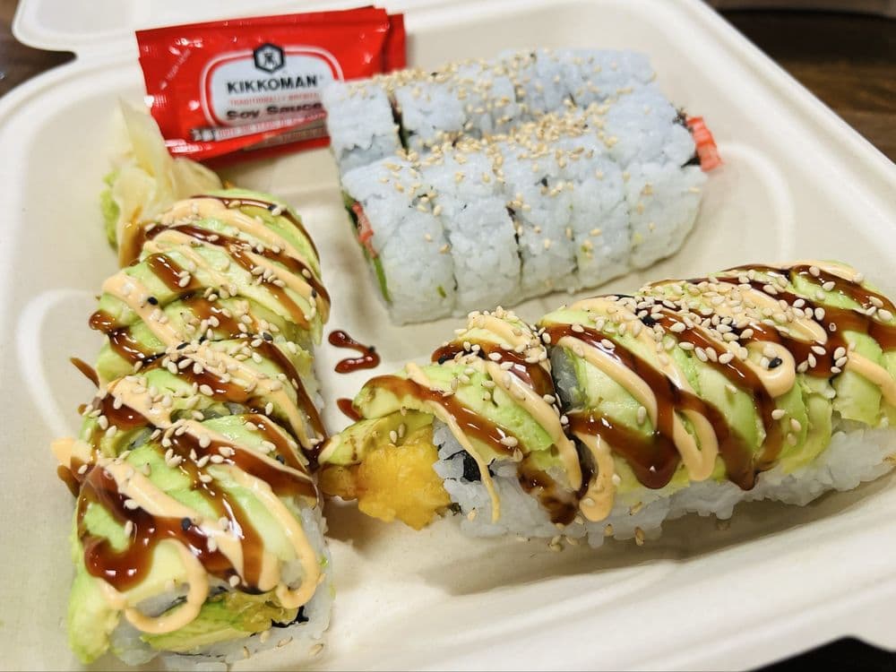 Poke Sushi Roll
