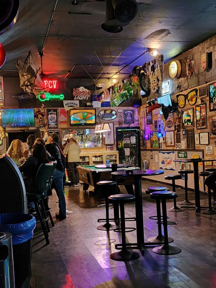 Filthy McNasty's Dive Bar Experience