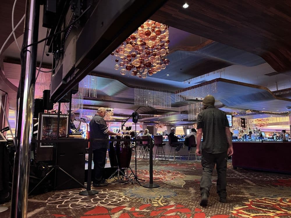 Crystal Lounge